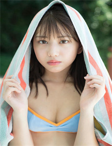 《四四播播》