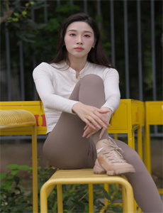 《从镜子里看我怎么C你的作文》
